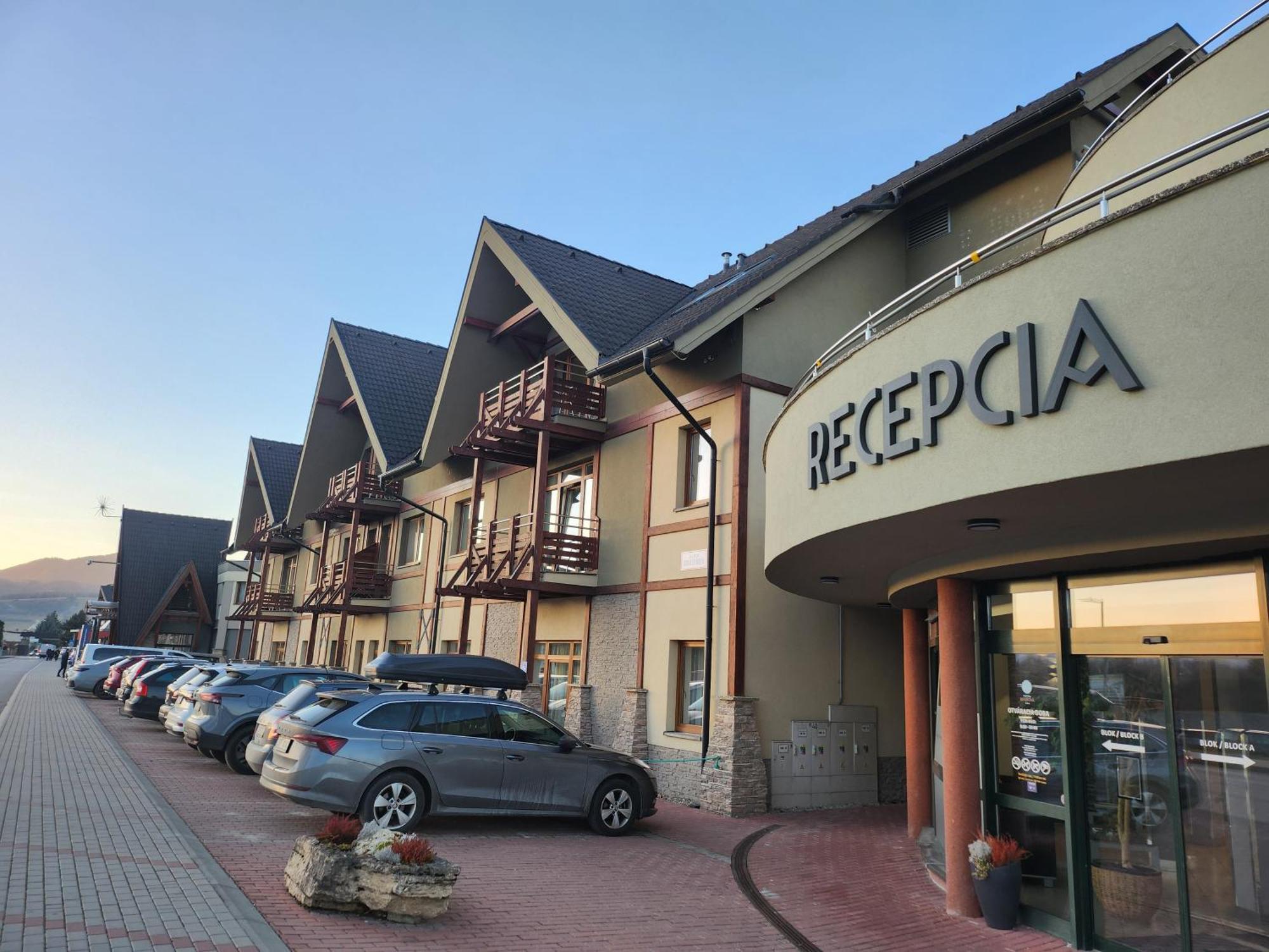 Apartman Elizabeth Bešeňová Екстериор снимка