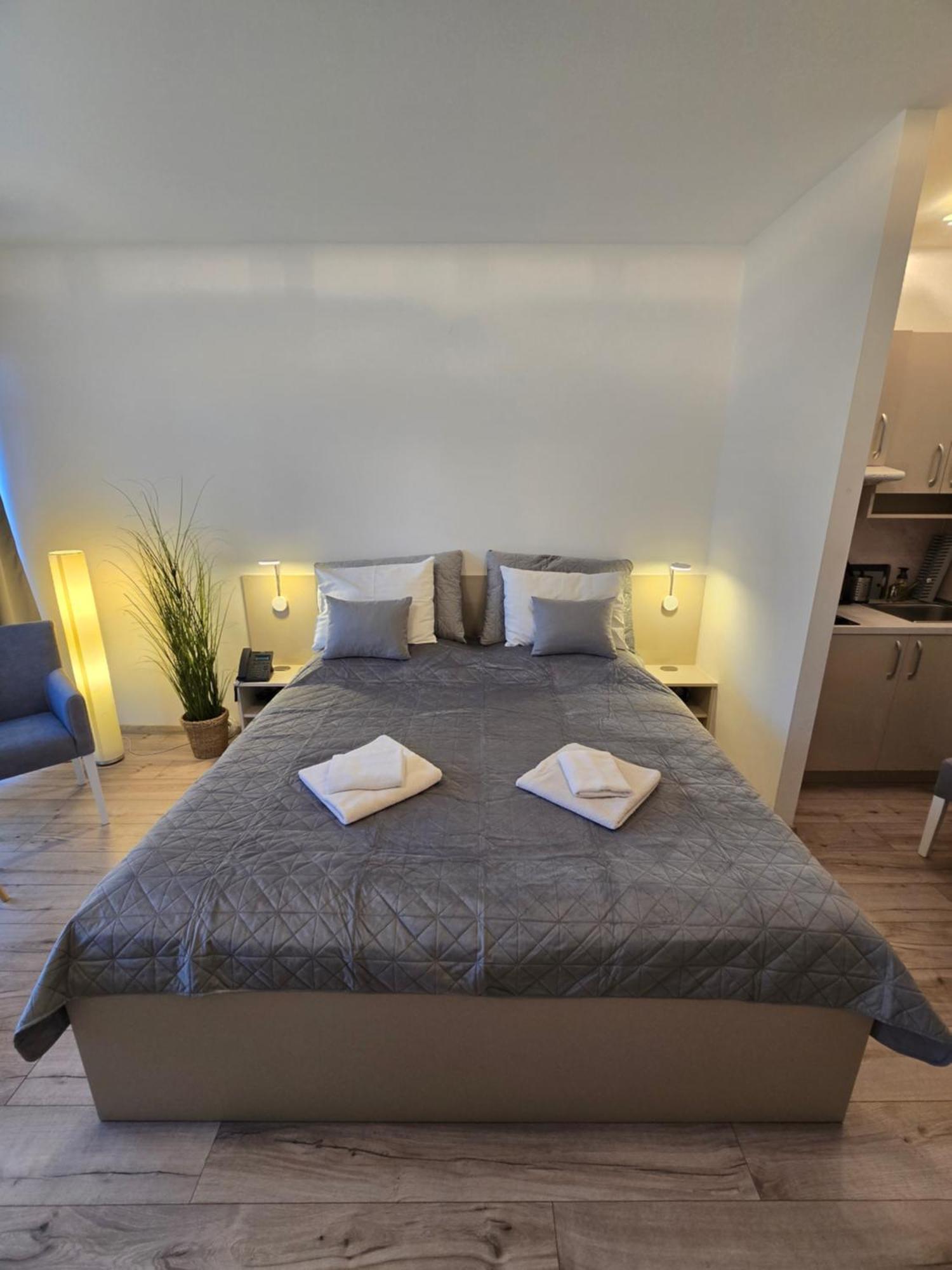 Apartman Elizabeth Bešeňová Екстериор снимка