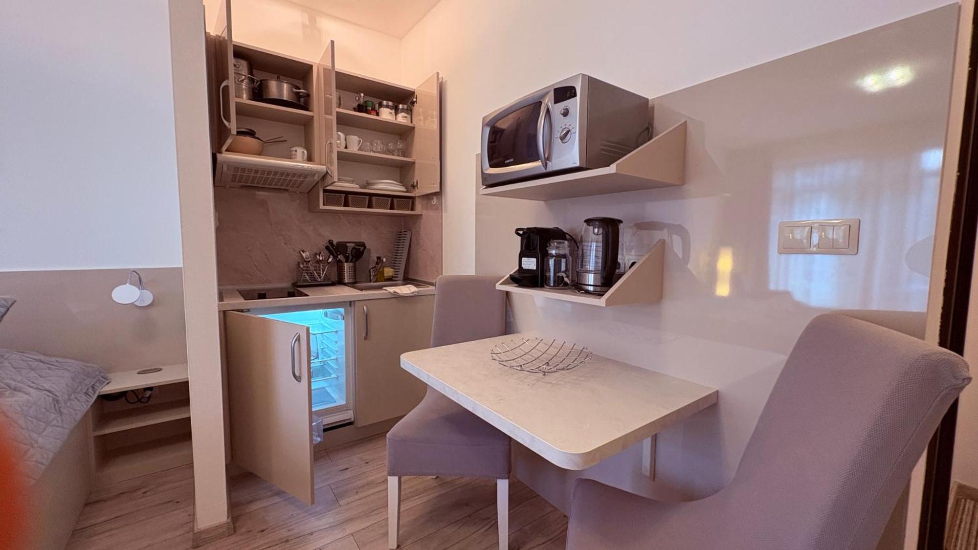 Apartman Elizabeth Bešeňová Екстериор снимка
