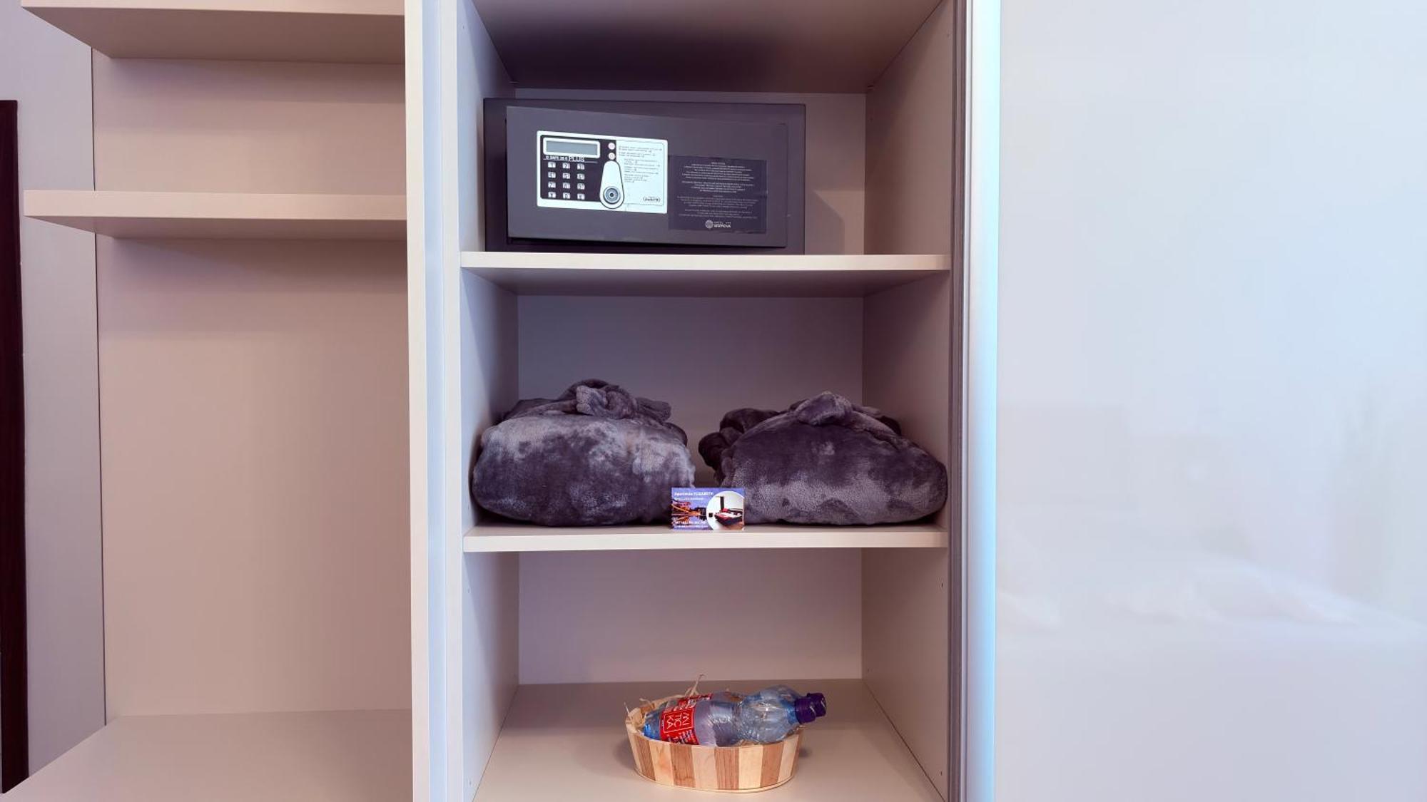 Apartman Elizabeth Bešeňová Екстериор снимка