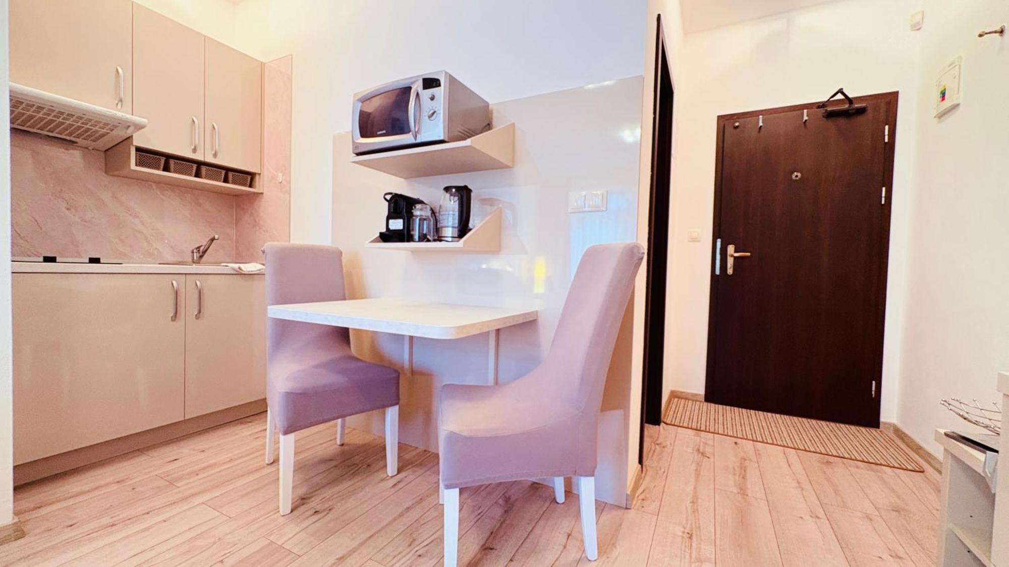 Apartman Elizabeth Bešeňová Екстериор снимка
